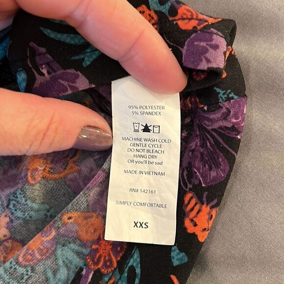 (3/$15) LulaRoe Irma size XXS. Floral print Oversized tunic - Picture 6 of 8